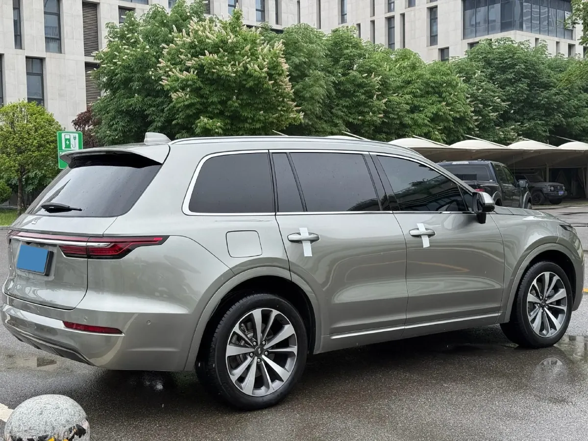 2021 Li ONE Range Extended 131HP REEV 40.5KWH,autocango,china used car exporter,china ev exporter,chinese used car exporter,chinese used ev exporter