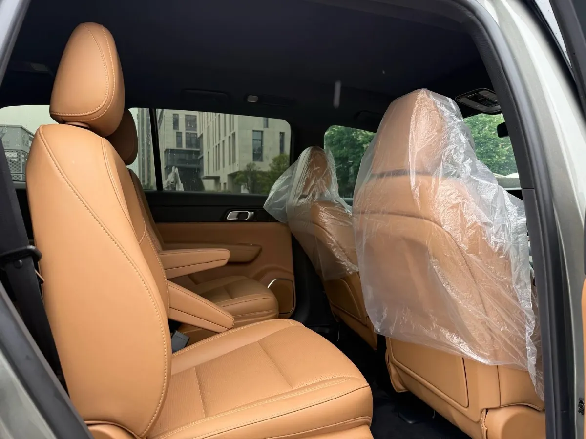 2021 Li ONE Range Extended 131HP REEV 40.5KWH,autocango,china used car exporter,china ev exporter,chinese used car exporter,chinese used ev exporter