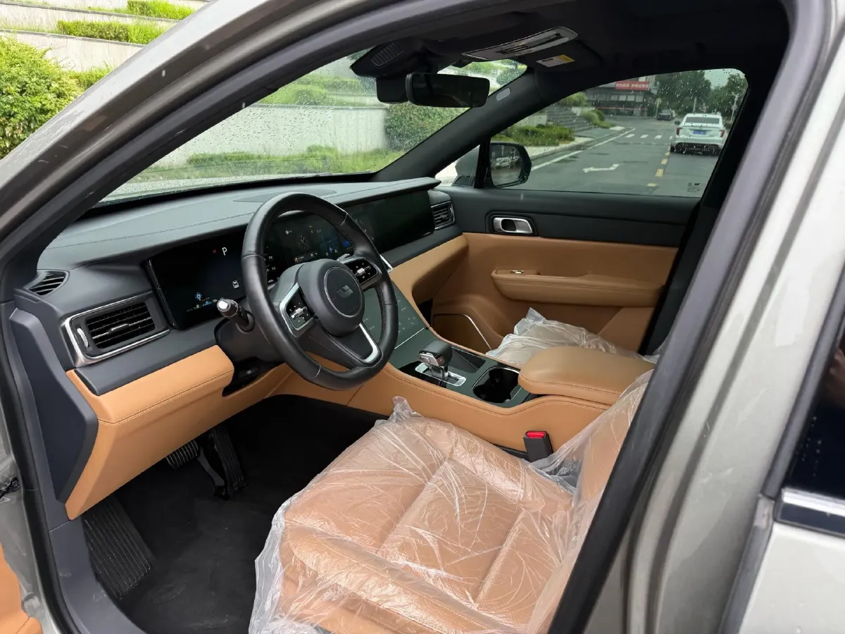 2021 Li ONE Range Extended 131HP REEV 40.5KWH,autocango,china used car exporter,china ev exporter,chinese used car exporter,chinese used ev exporter