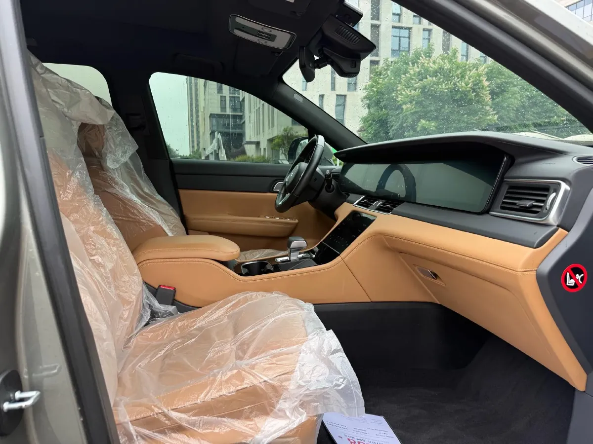 2021 Li ONE Range Extended 131HP REEV 40.5KWH,autocango,china used car exporter,china ev exporter,chinese used car exporter,chinese used ev exporter