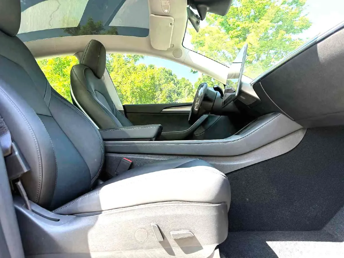 2022 Tesla Model Y BEV 60KWH,autocango,china used car exporter,china ev exporter,chinese used car exporter,chinese used ev exporter