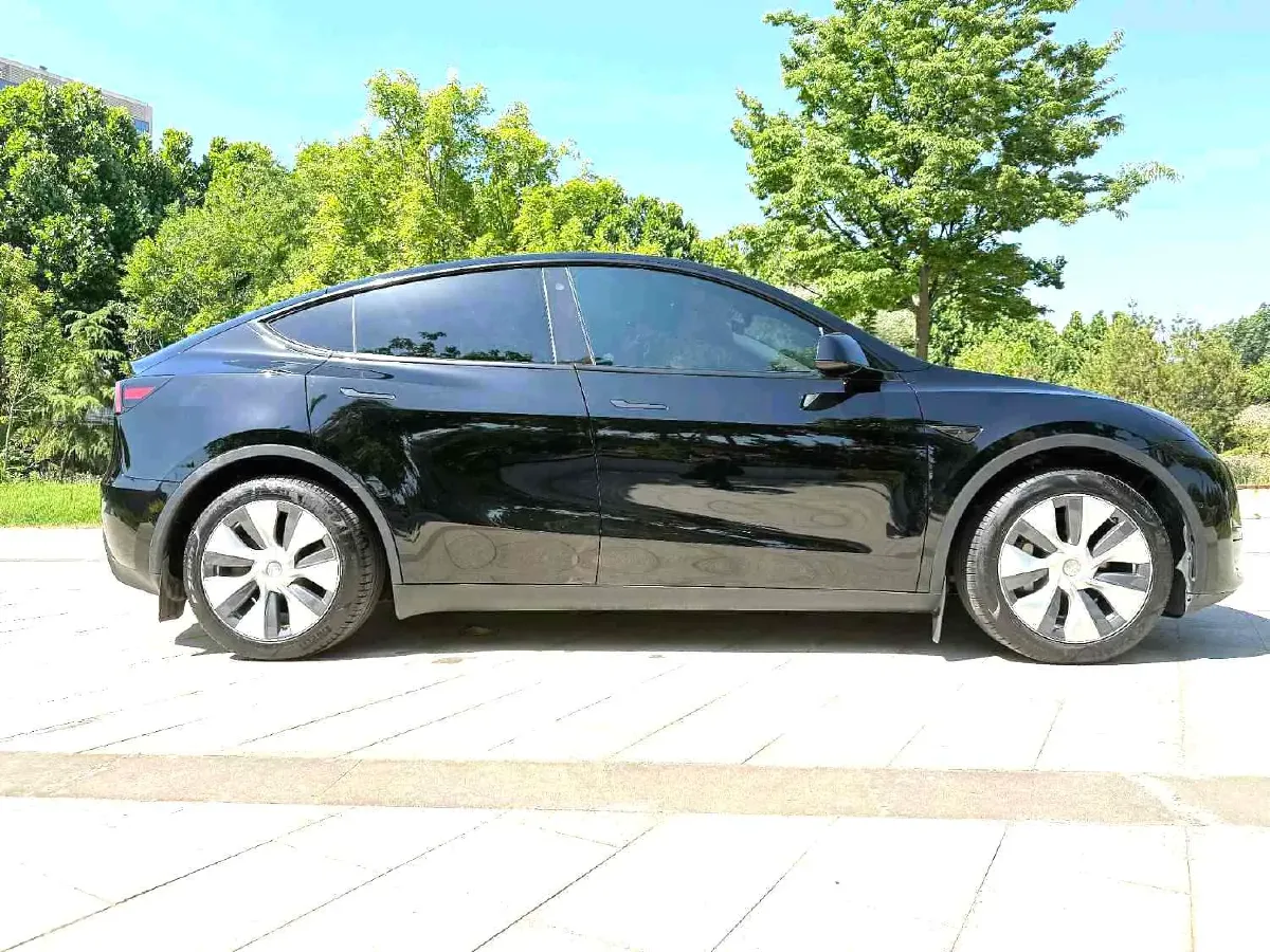 2022 Tesla Model Y BEV 60KWH,autocango,china used car exporter,china ev exporter,chinese used car exporter,chinese used ev exporter