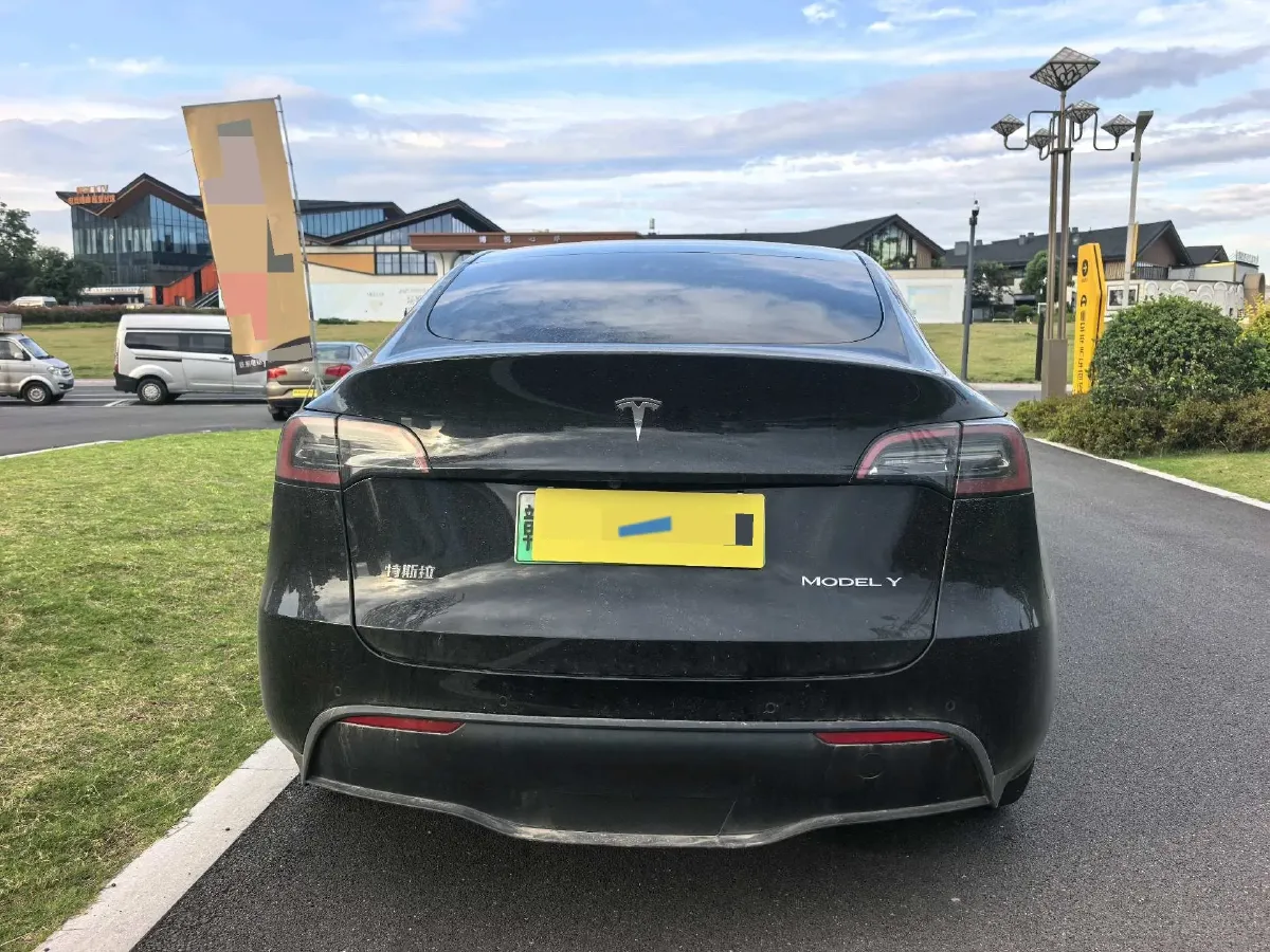 2022 Tesla Model Y BEV 60KWH,autocango,china used car exporter,china ev exporter,chinese used car exporter,chinese used ev exporter