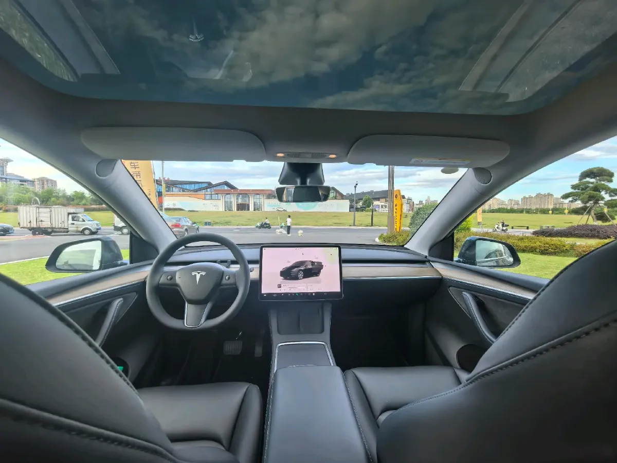 2022 Tesla Model Y BEV 60KWH,autocango,china used car exporter,china ev exporter,chinese used car exporter,chinese used ev exporter