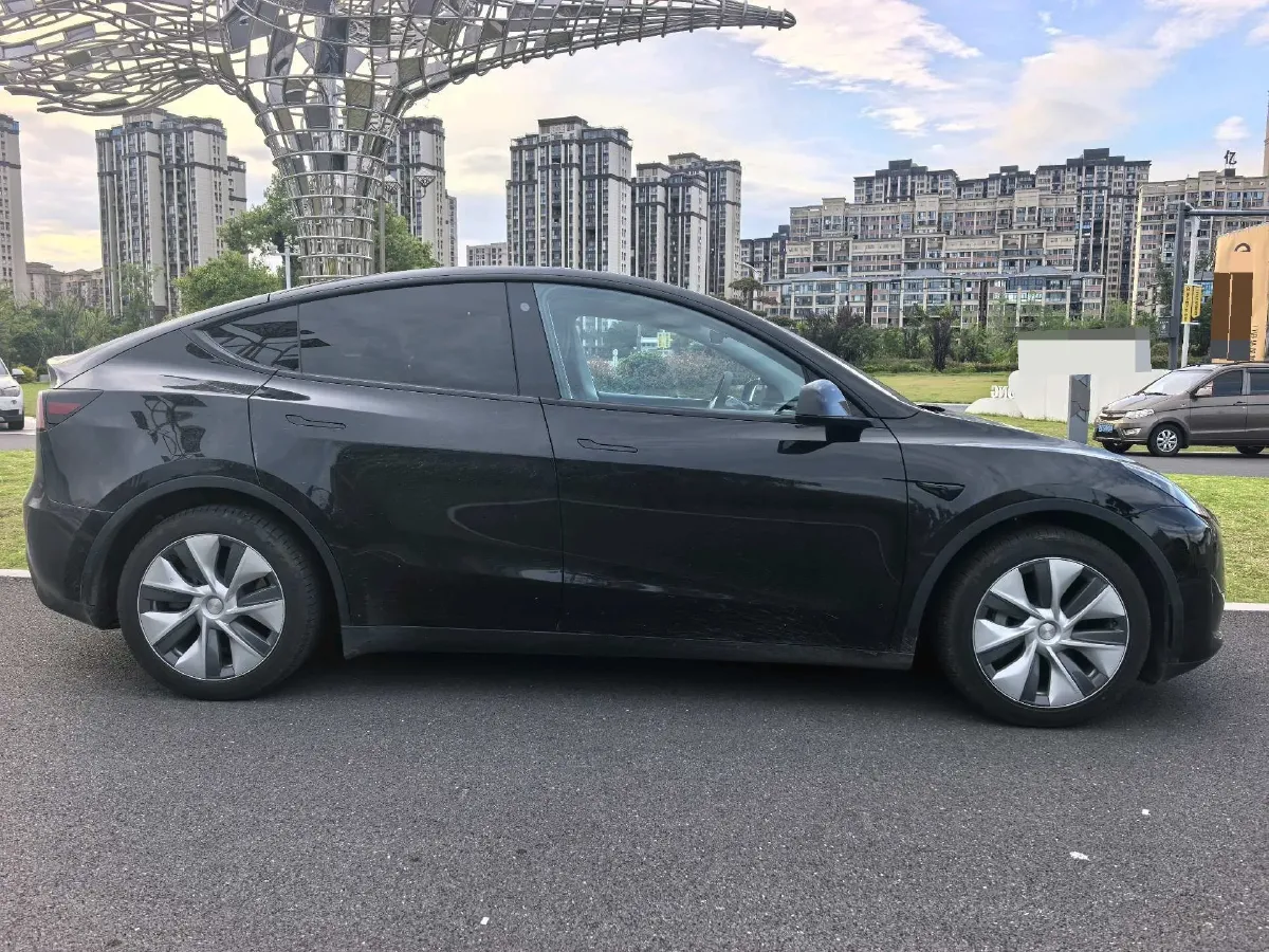 2022 Tesla Model Y BEV 60KWH,autocango,china used car exporter,china ev exporter,chinese used car exporter,chinese used ev exporter