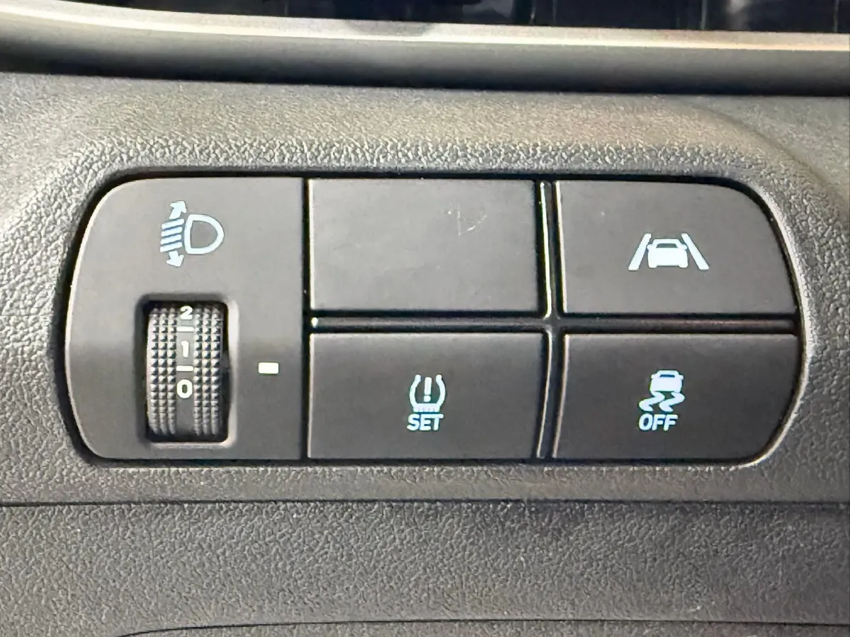 2023 Hyundai Elantra 1.5L 115HP L4 CVT,autocango,china used car exporter,china ev exporter,chinese used car exporter,chinese used ev exporter