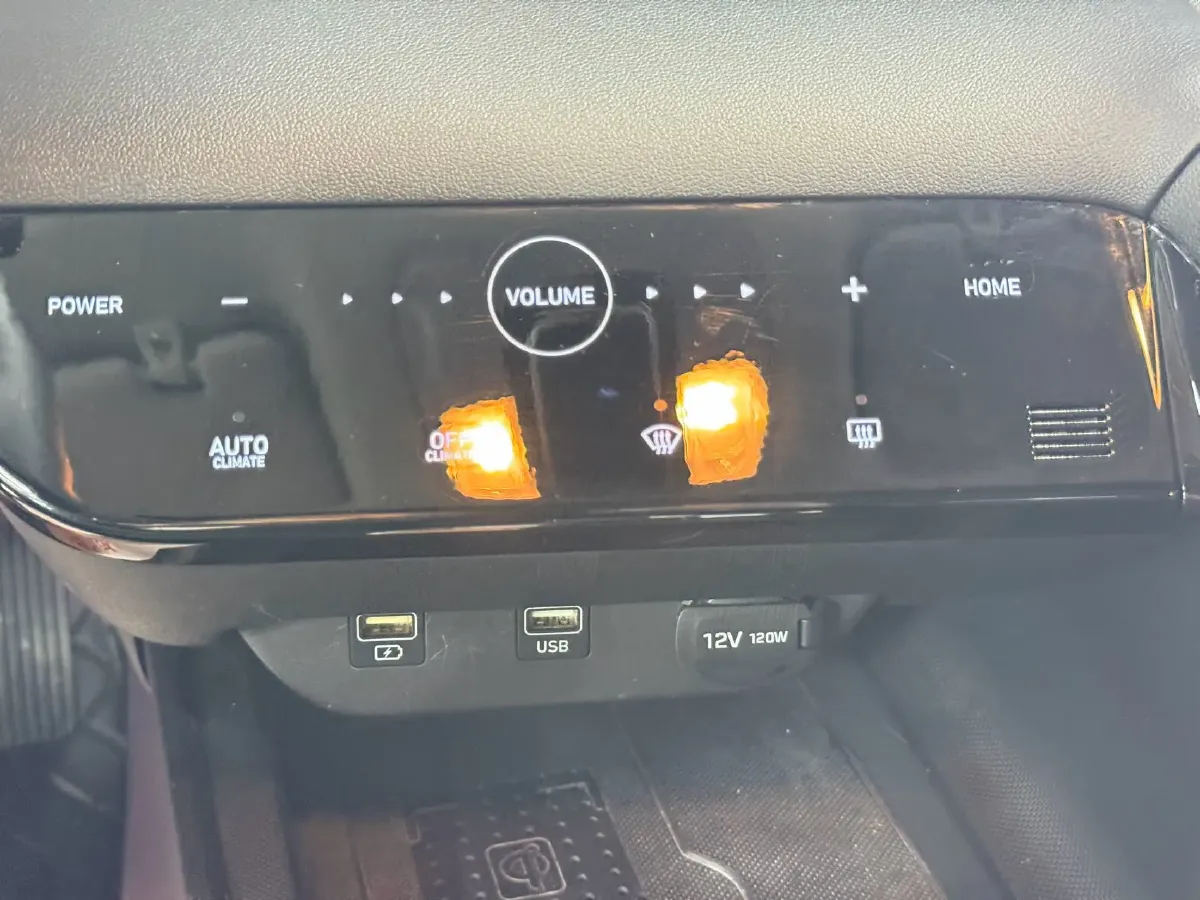 2023 Hyundai Elantra 1.5L 115HP L4 CVT,autocango,china used car exporter,china ev exporter,chinese used car exporter,chinese used ev exporter