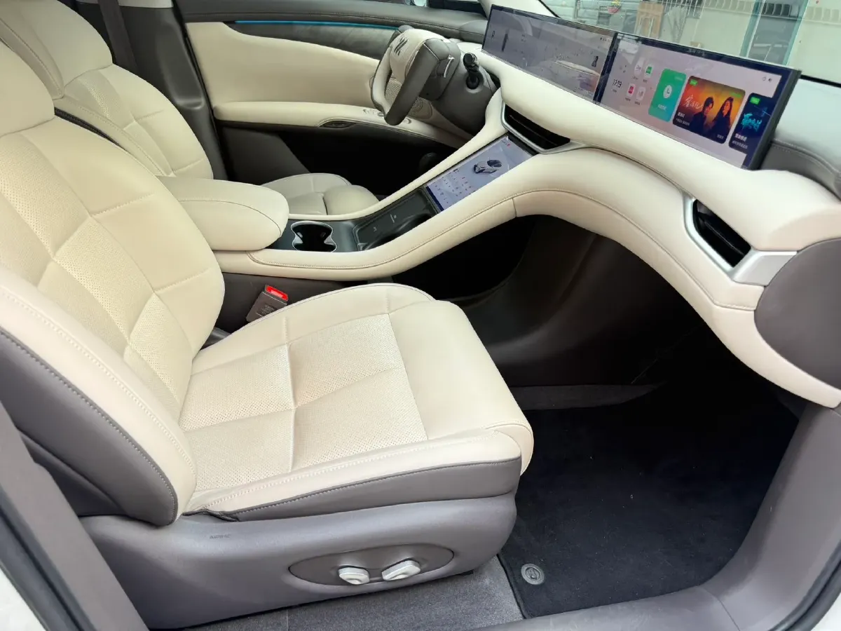2023 IM LS6 BEV 100KWH,autocango,china used car exporter,china ev exporter,chinese used car exporter,chinese used ev exporter