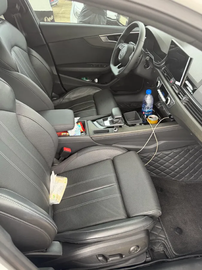 2023 Audi A4L 2.0T 190HP L4 7DCT,autocango,china used car exporter,china ev exporter,chinese used car exporter,chinese used ev exporter
