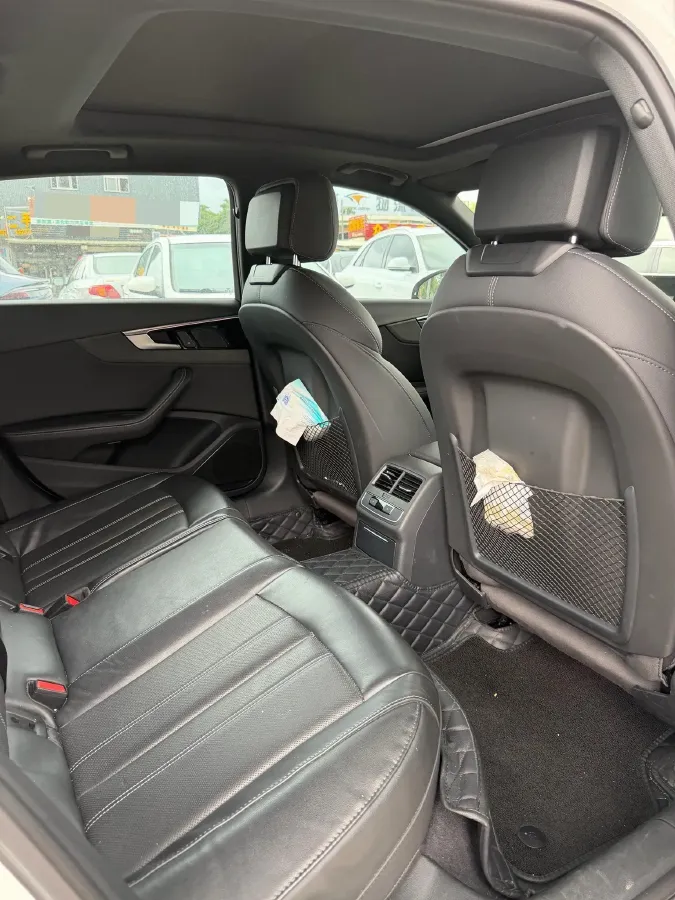 2023 Audi A4L 2.0T 190HP L4 7DCT,autocango,china used car exporter,china ev exporter,chinese used car exporter,chinese used ev exporter