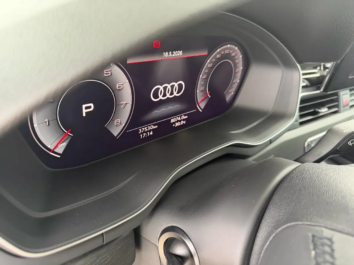 2023 Audi A4L 2.0T 190HP L4 7DCT,autocango,china used car exporter,china ev exporter,chinese used car exporter,chinese used ev exporter