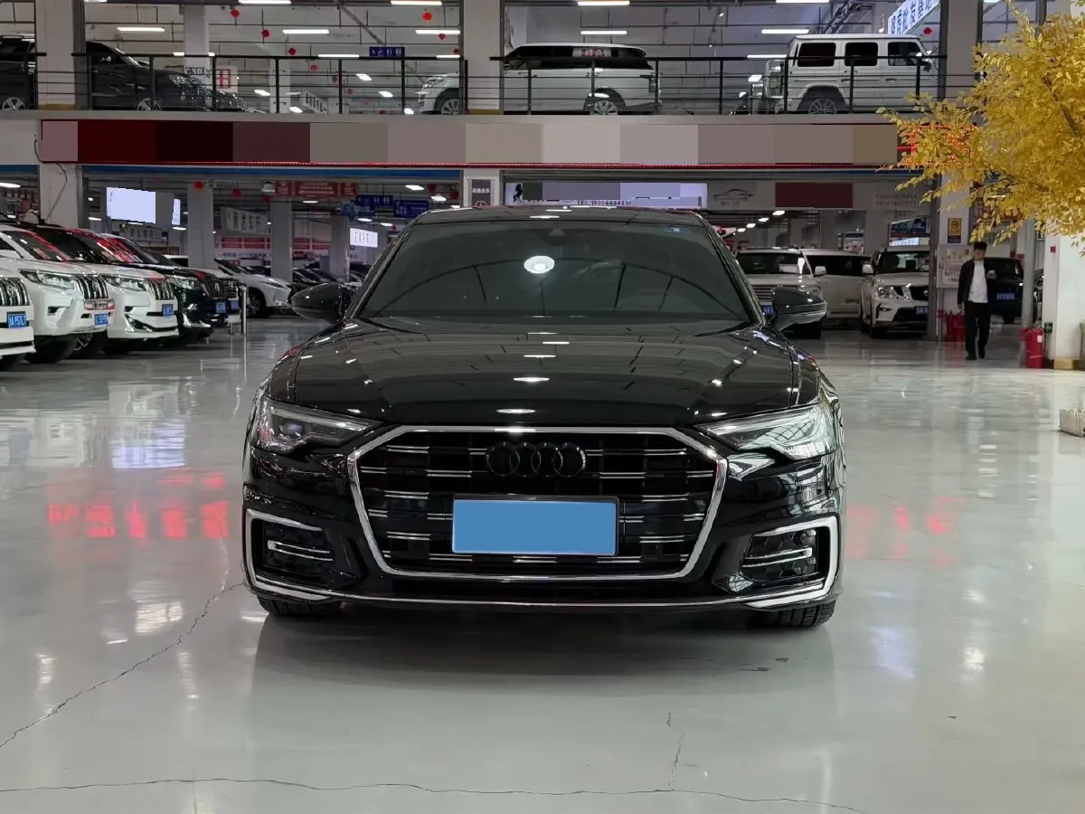 2023 Audi A6L 2.0T 190HP L4 7DCT,autocango,china used car exporter,china ev exporter,chinese used car exporter,chinese used ev exporter