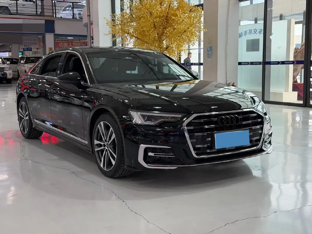 2023 Audi A6L 2.0T 190HP L4 7DCT,autocango,china used car exporter,china ev exporter,chinese used car exporter,chinese used ev exporter