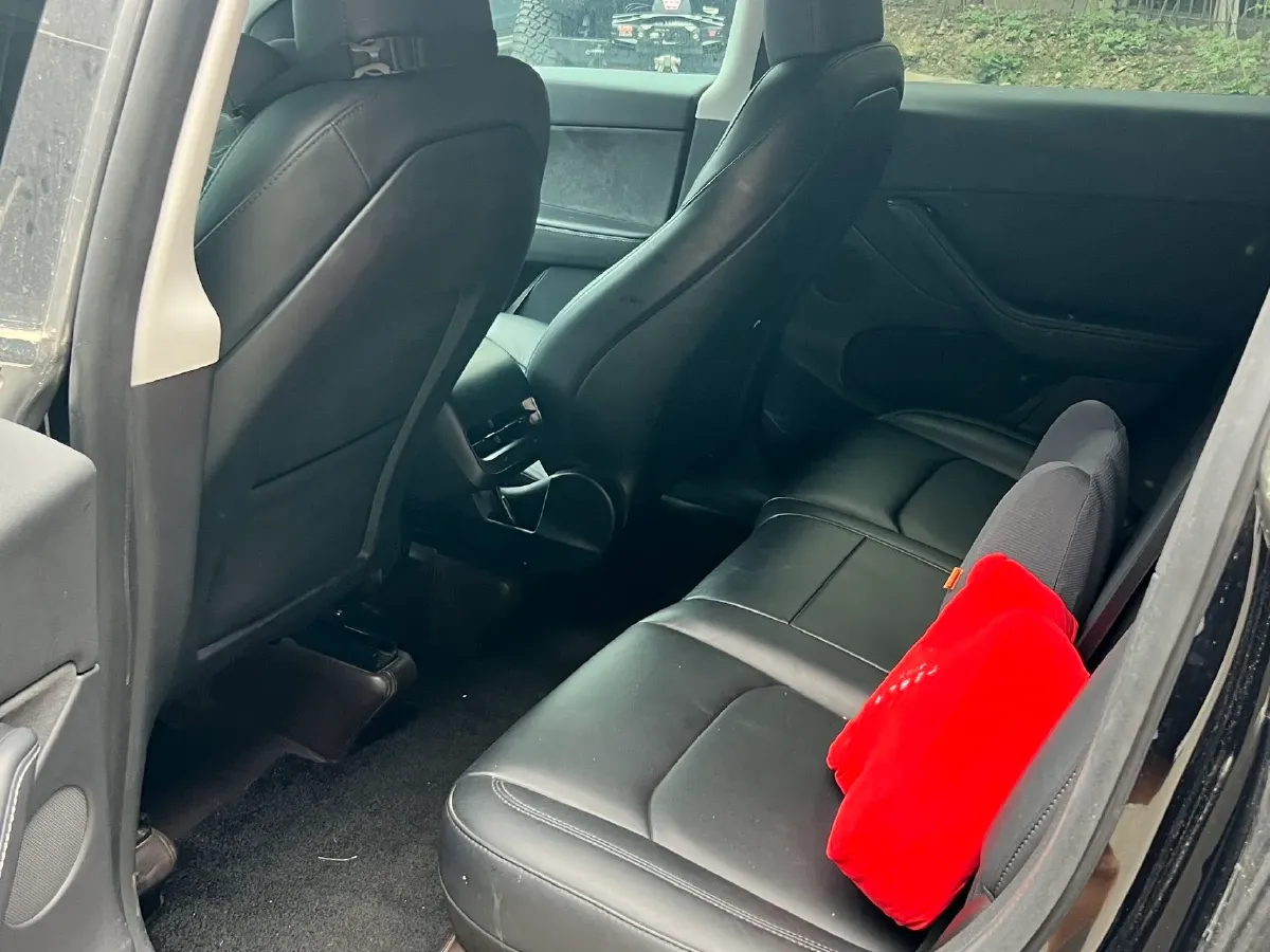 2022 Tesla Model Y BEV 60KWH,autocango,china used car exporter,china ev exporter,chinese used car exporter,chinese used ev exporter