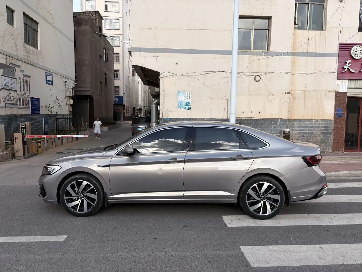 2023 Volkswagen Sagitar 1.5T 160HP L4 7DCT,autocango,china used car exporter,china ev exporter,chinese used car exporter,chinese used ev exporter