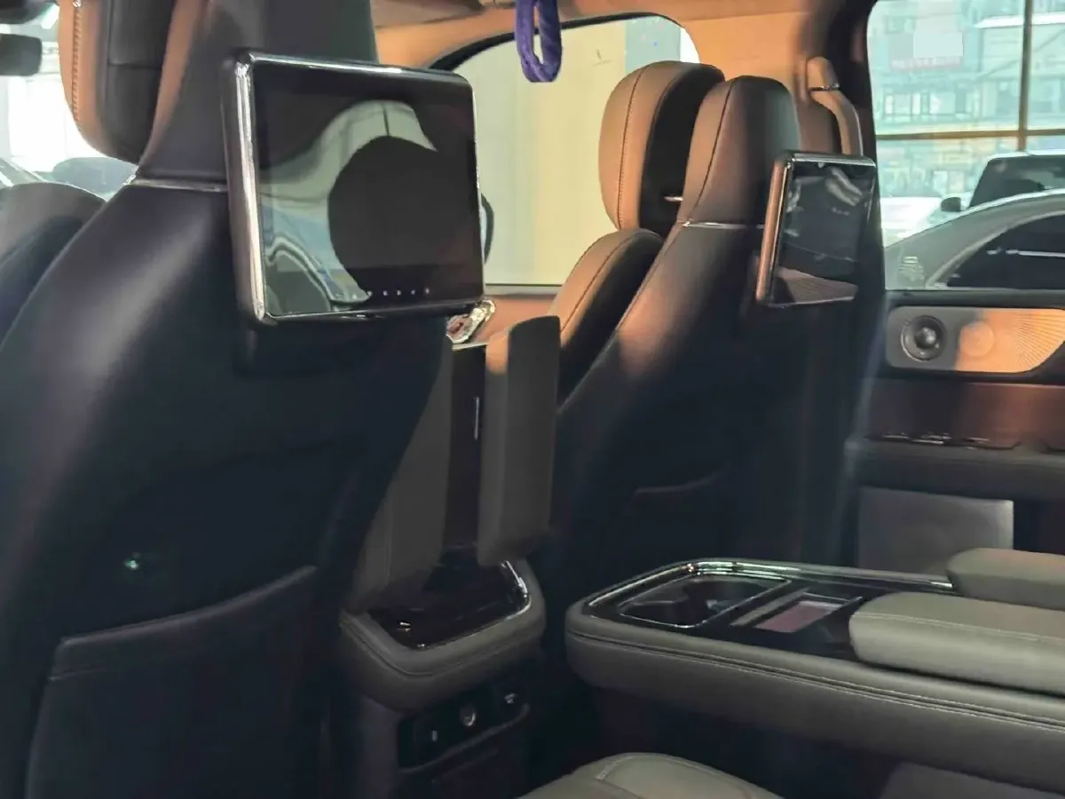 2022 Lincoln Navigator 3.5T 415HP V6 10AT,autocango,china used car exporter,china ev exporter,chinese used car exporter,chinese used ev exporter