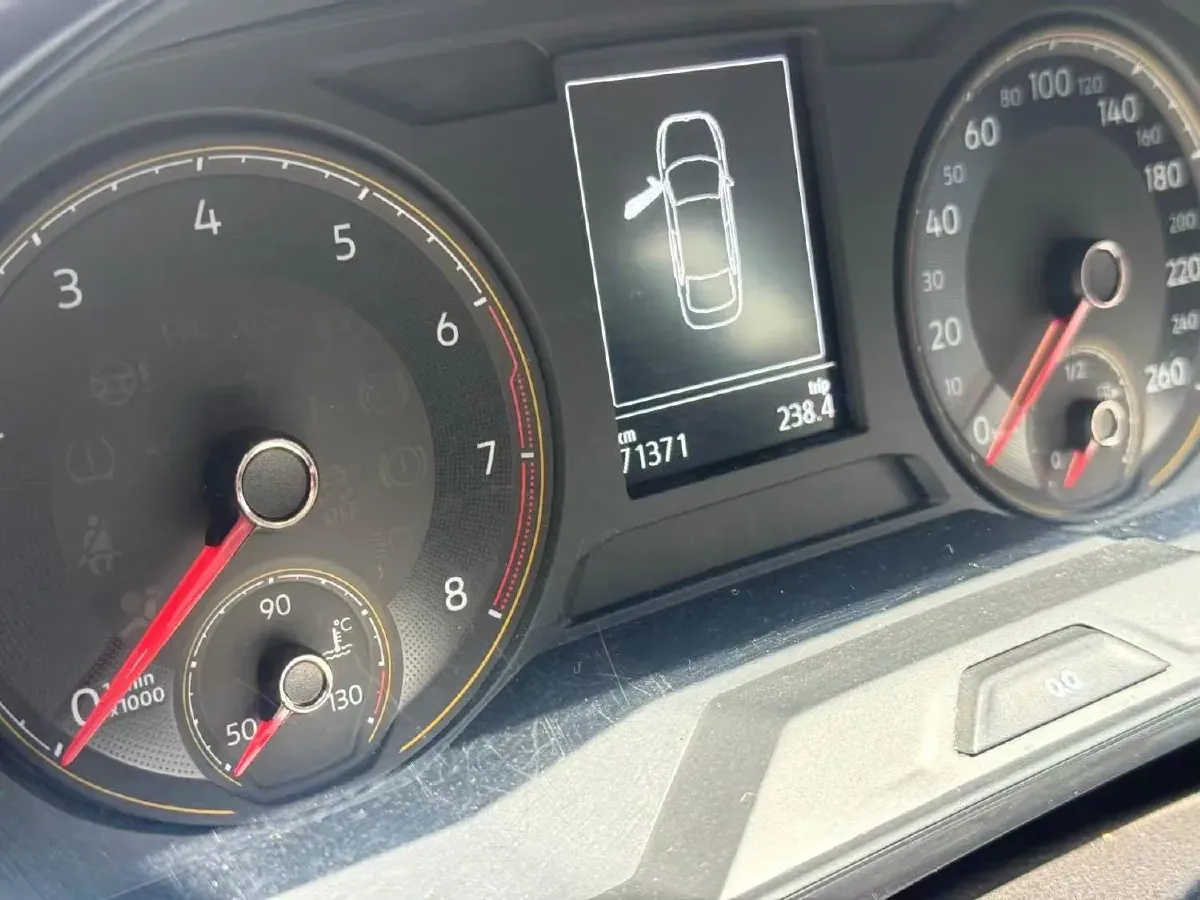 2018 Skoda Karoq 1.4T 150HP L4 7DCT,autocango,china used car exporter,china ev exporter,chinese used car exporter,chinese used ev exporter