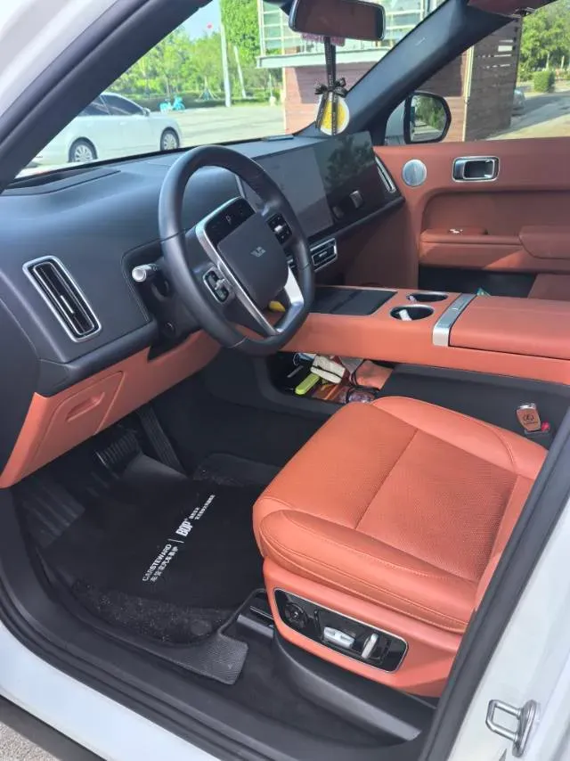 2024 Li L8 Range Extended 154HP REEV 42.8KWH,autocango,china used car exporter,china ev exporter,chinese used car exporter,chinese used ev exporter