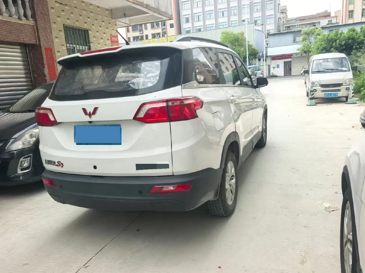 2018 WuLing HongGuang S3 1.5L 112HP L4 6MT,autocango,china used car exporter,china ev exporter,chinese used car exporter,chinese used ev exporter