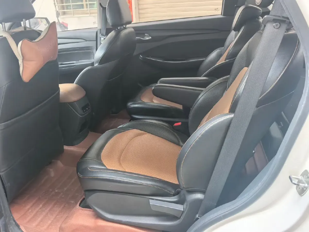 2018 WuLing HongGuang S3 1.5L 112HP L4 6MT,autocango,china used car exporter,china ev exporter,chinese used car exporter,chinese used ev exporter