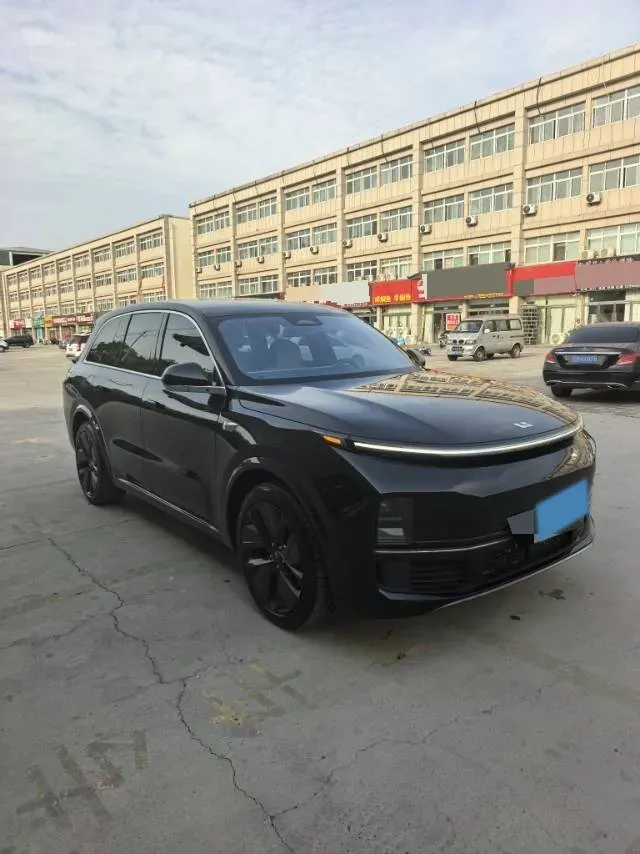 2023 Li L8 Range Extended 154HP REEV 40.9KWH,autocango,china used car exporter,china ev exporter,chinese used car exporter,chinese used ev exporter