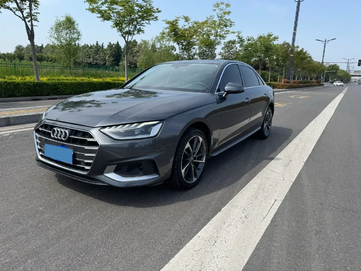 2020 Audi A4L 2.0T 190HP L4 7DCT,autocango,china used car exporter,china ev exporter,chinese used car exporter,chinese used ev exporter