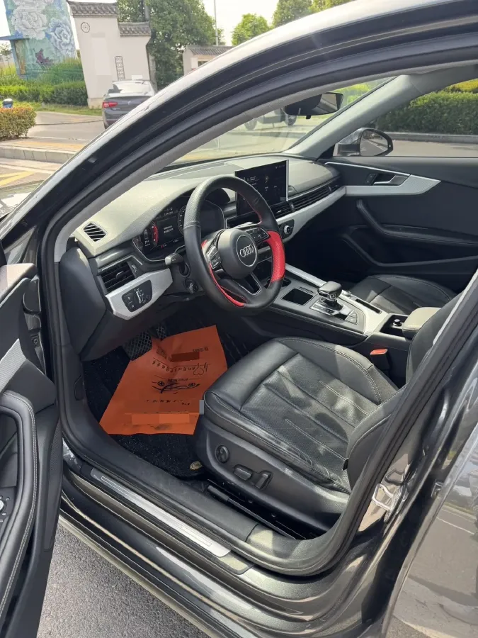 2020 Audi A4L 2.0T 190HP L4 7DCT,autocango,china used car exporter,china ev exporter,chinese used car exporter,chinese used ev exporter