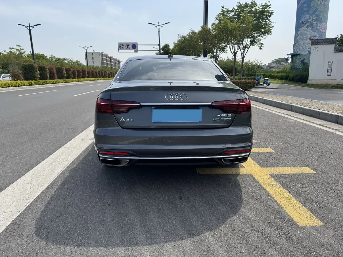 2020 Audi A4L 2.0T 190HP L4 7DCT,autocango,china used car exporter,china ev exporter,chinese used car exporter,chinese used ev exporter