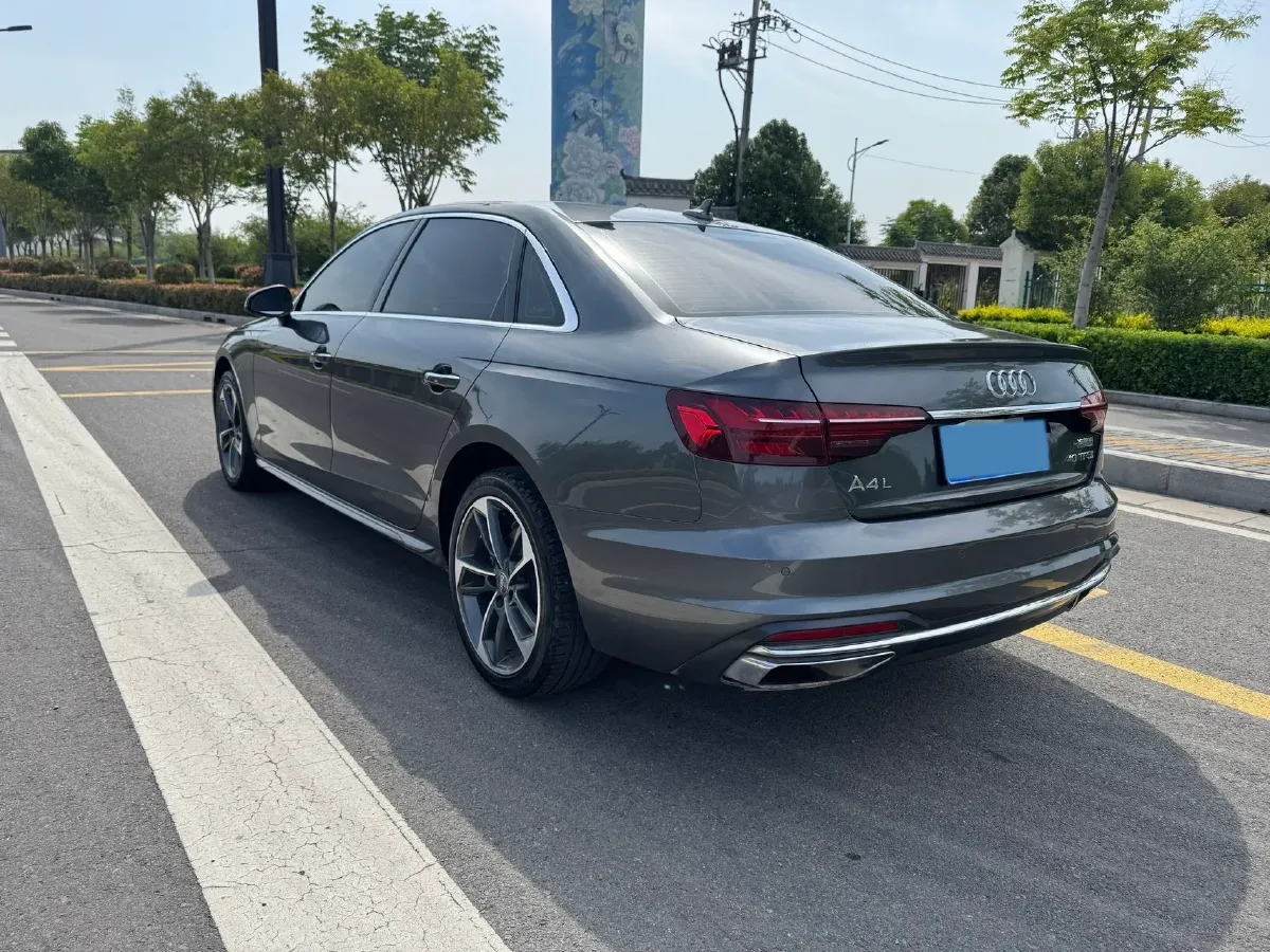 2020 Audi A4L 2.0T 190HP L4 7DCT,autocango,china used car exporter,china ev exporter,chinese used car exporter,chinese used ev exporter