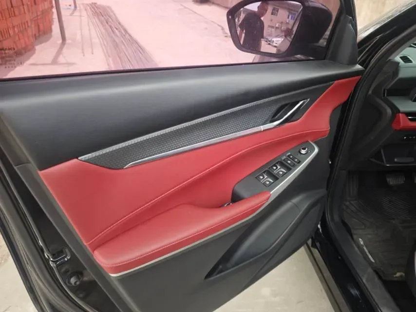 2022 ChangAn CS75 Plus 2.0T 233HP L4 8AT,autocango,china used car exporter,china ev exporter,chinese used car exporter,chinese used ev exporter