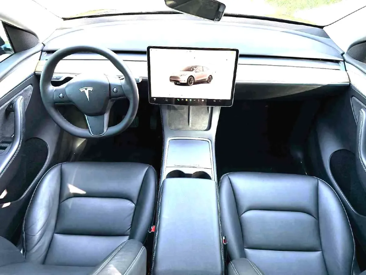 2022 Tesla Model Y BEV 60KWH,autocango,china used car exporter,china ev exporter,chinese used car exporter,chinese used ev exporter