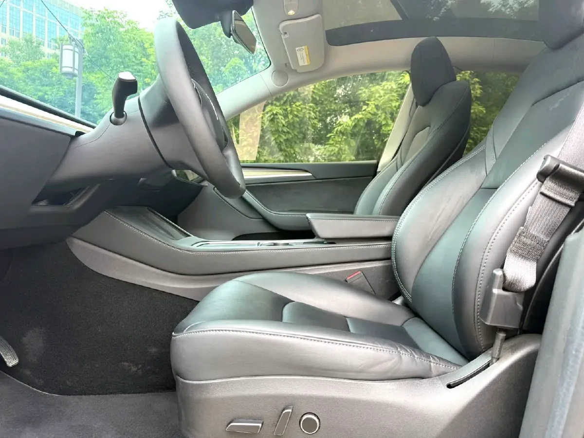 2022 Tesla Model Y BEV 60KWH,autocango,china used car exporter,china ev exporter,chinese used car exporter,chinese used ev exporter
