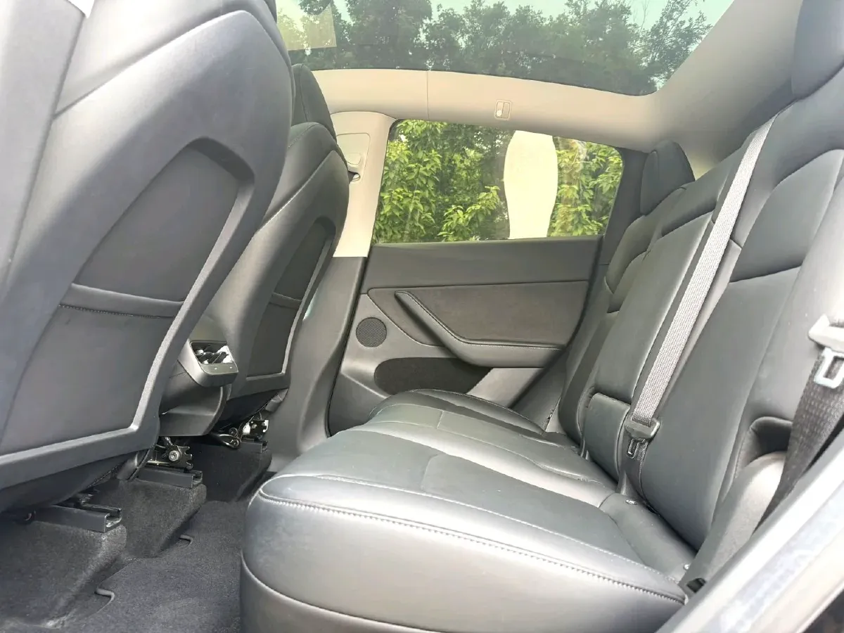 2022 Tesla Model Y BEV 60KWH,autocango,china used car exporter,china ev exporter,chinese used car exporter,chinese used ev exporter