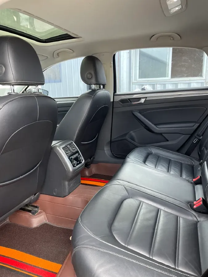 2017 Volkswagen Passat 1.8T 180HP L4 7DCT,autocango,china used car exporter,china ev exporter,chinese used car exporter,chinese used ev exporter