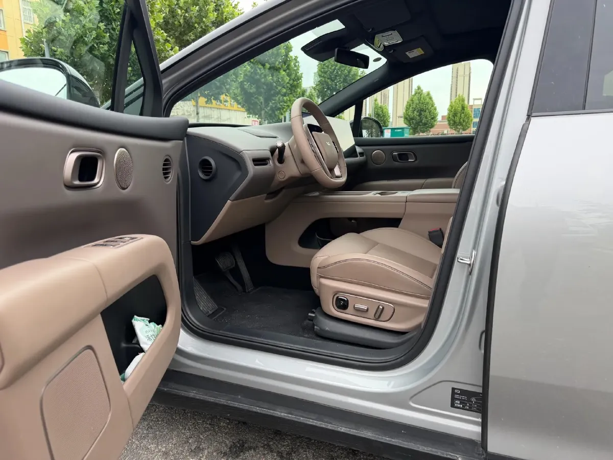 2025 Li i6 BEV,autocango,china used car exporter,china ev exporter,chinese used car exporter,chinese used ev exporter