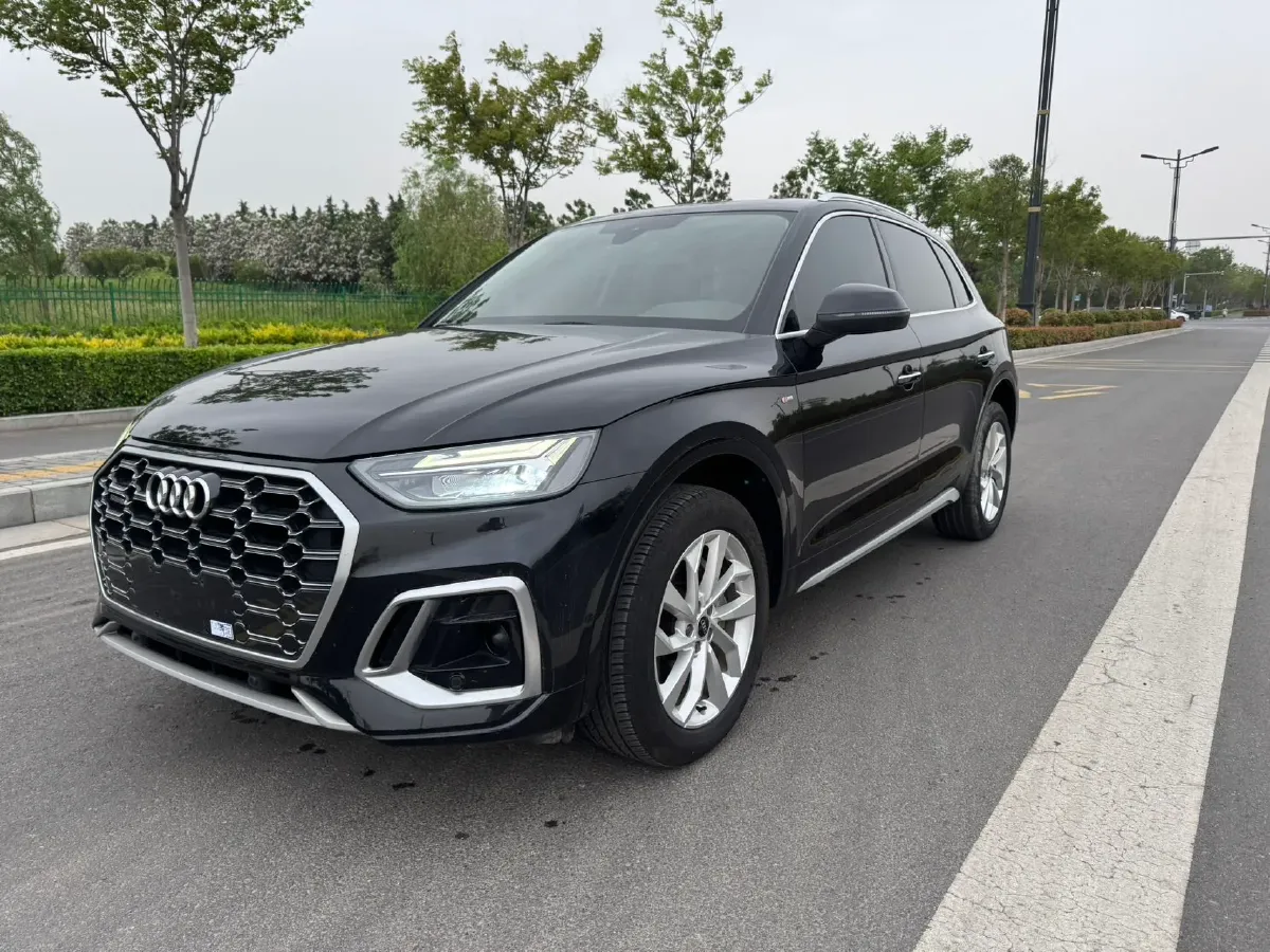 2021 Audi Q5L 2.0T 190HP L4 7DCT,autocango,china used car exporter,china ev exporter,chinese used car exporter,chinese used ev exporter