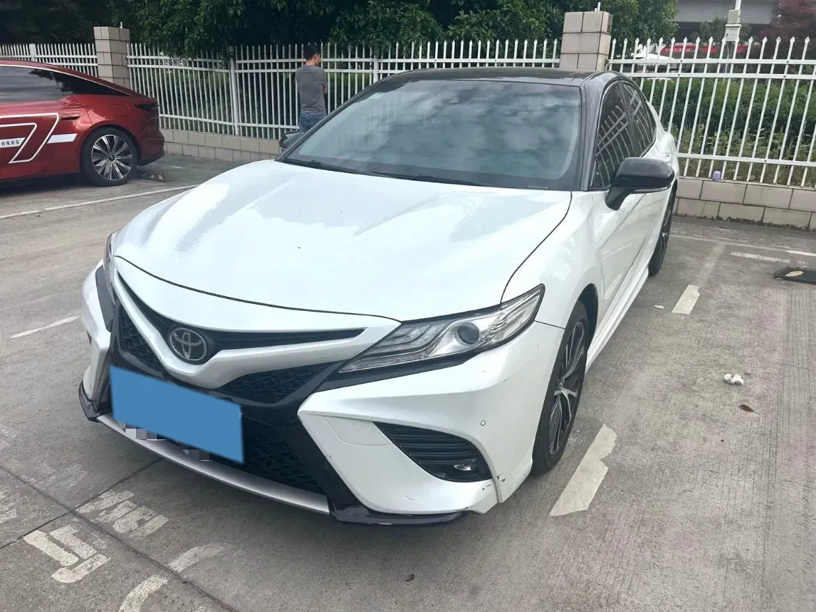 2019 Toyota Camry 2.5L 209HP L4 8AT,autocango,china used car exporter,china ev exporter,chinese used car exporter,chinese used ev exporter