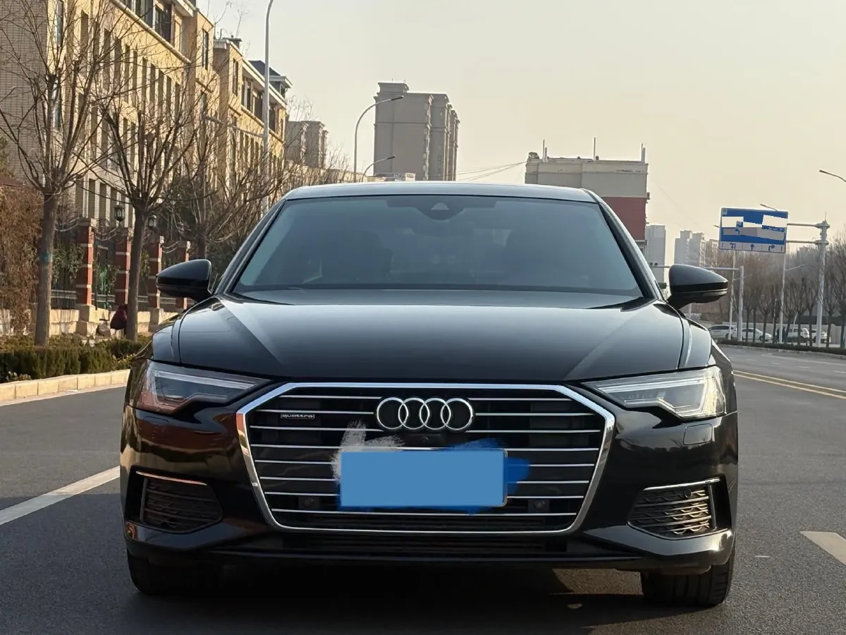 2022 Audi A6L 2.0T 224HP L4 7DCT,autocango,china used car exporter,china ev exporter,chinese used car exporter,chinese used ev exporter