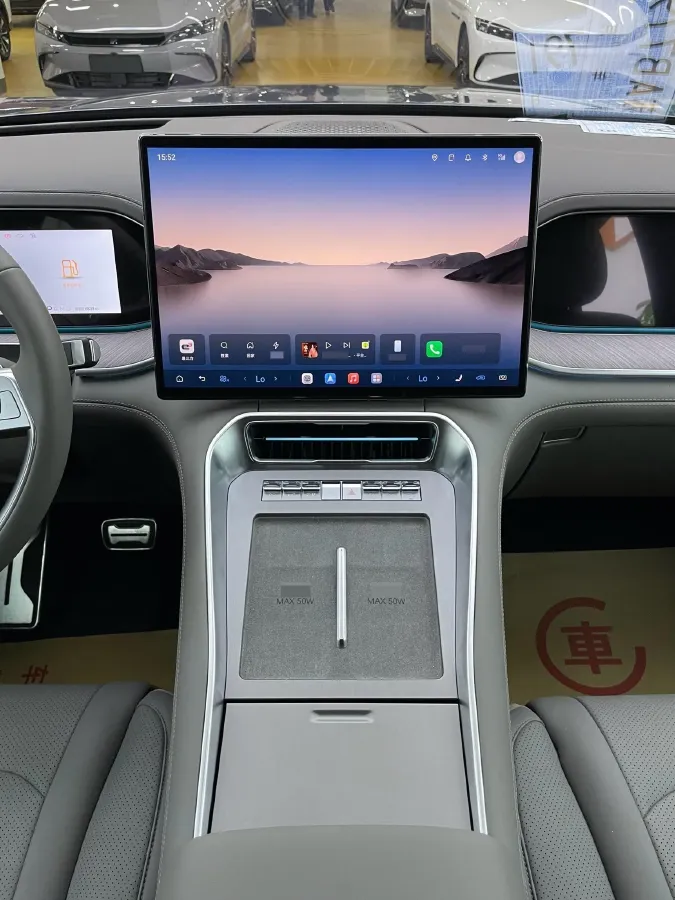 2025 Denza DenzaN9 2.0T 207HP L4 E-CVT PHEV,autocango,china used car exporter,china ev exporter,chinese used car exporter,chinese used ev exporter