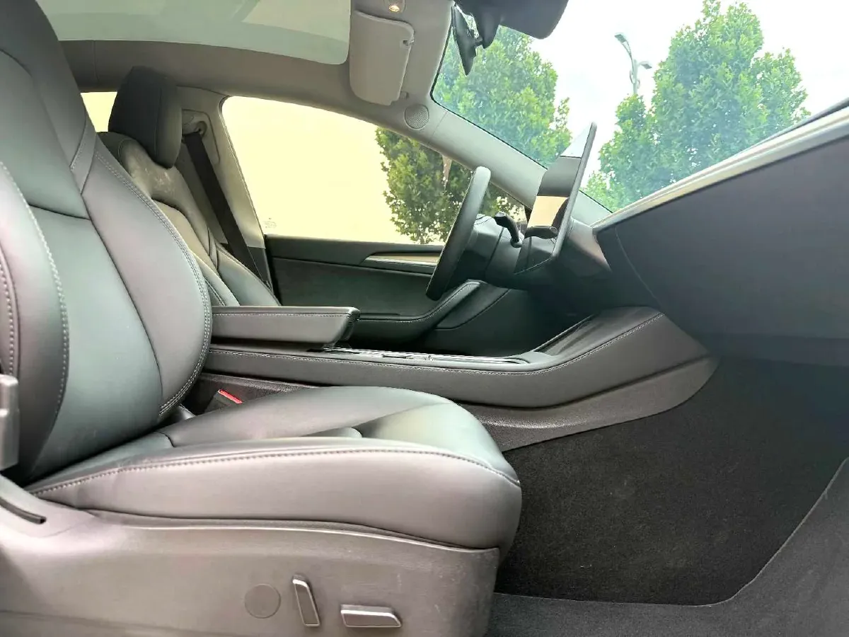 2022 Tesla Model Y BEV 60KWH,autocango,china used car exporter,china ev exporter,chinese used car exporter,chinese used ev exporter