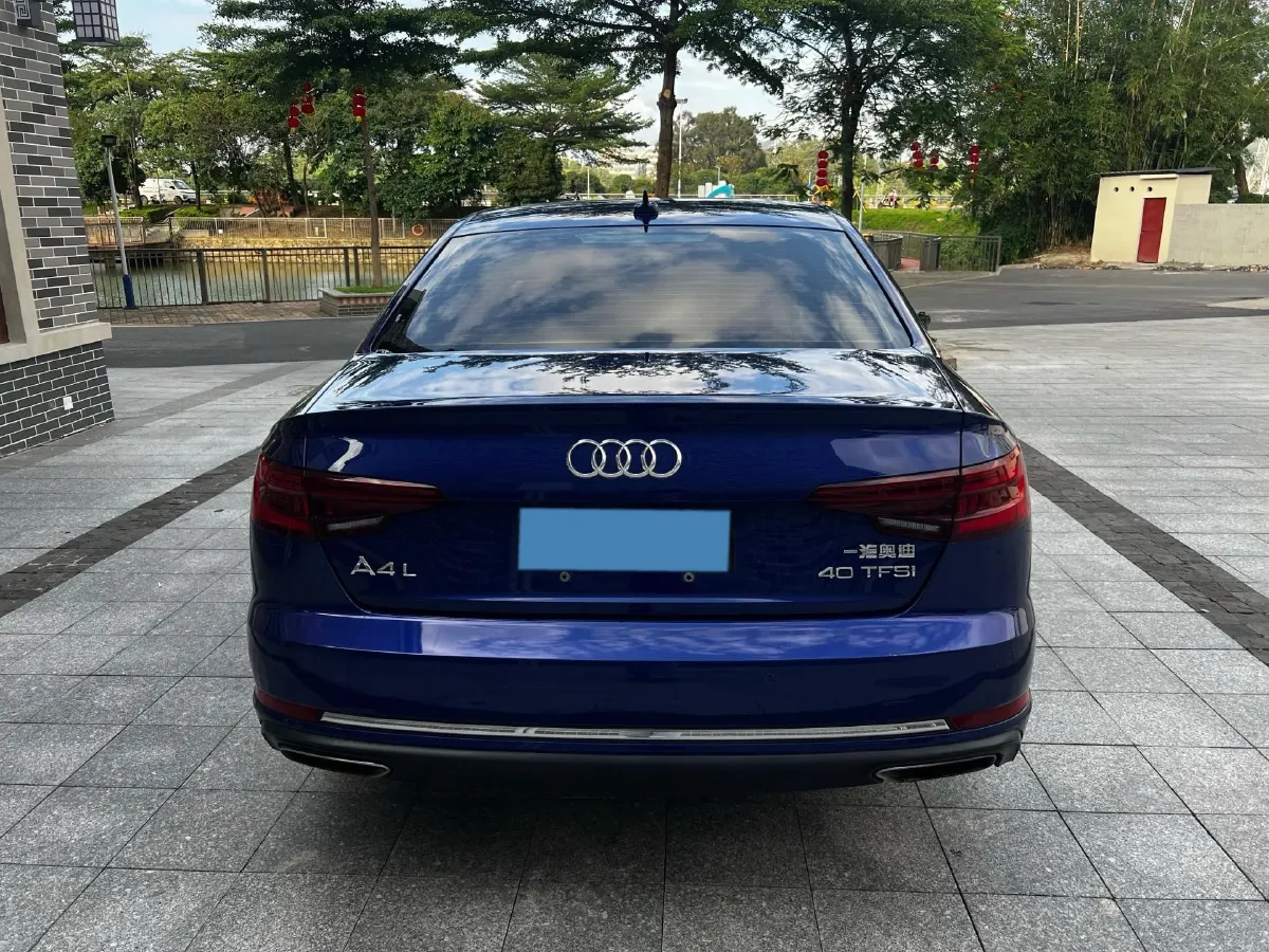 2019 Audi A4L 2.0T 190HP L4 7DCT,autocango,china used car exporter,china ev exporter,chinese used car exporter,chinese used ev exporter