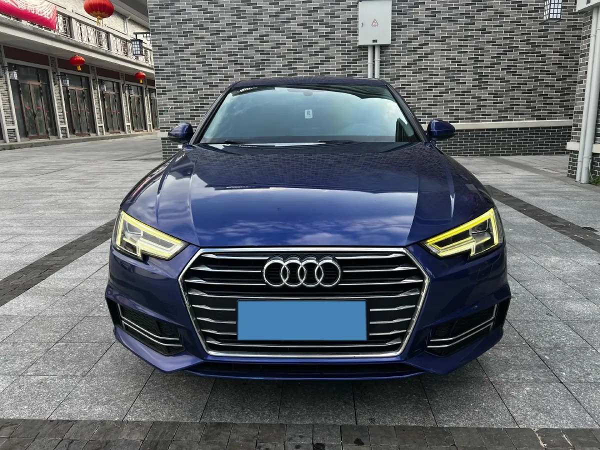2019 Audi A4L 2.0T 190HP L4 7DCT,autocango,china used car exporter,china ev exporter,chinese used car exporter,chinese used ev exporter