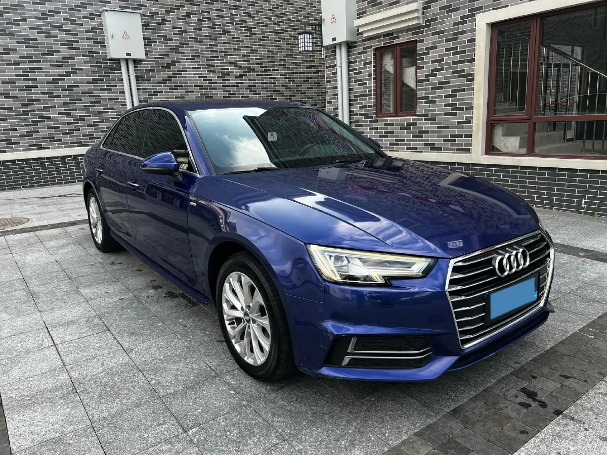 2019 Audi A4L 2.0T 190HP L4 7DCT,autocango,china used car exporter,china ev exporter,chinese used car exporter,chinese used ev exporter
