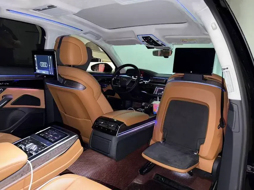 2023 Audi A8 3.0T 340HP V6 8AT,autocango,china used car exporter,china ev exporter,chinese used car exporter,chinese used ev exporter
