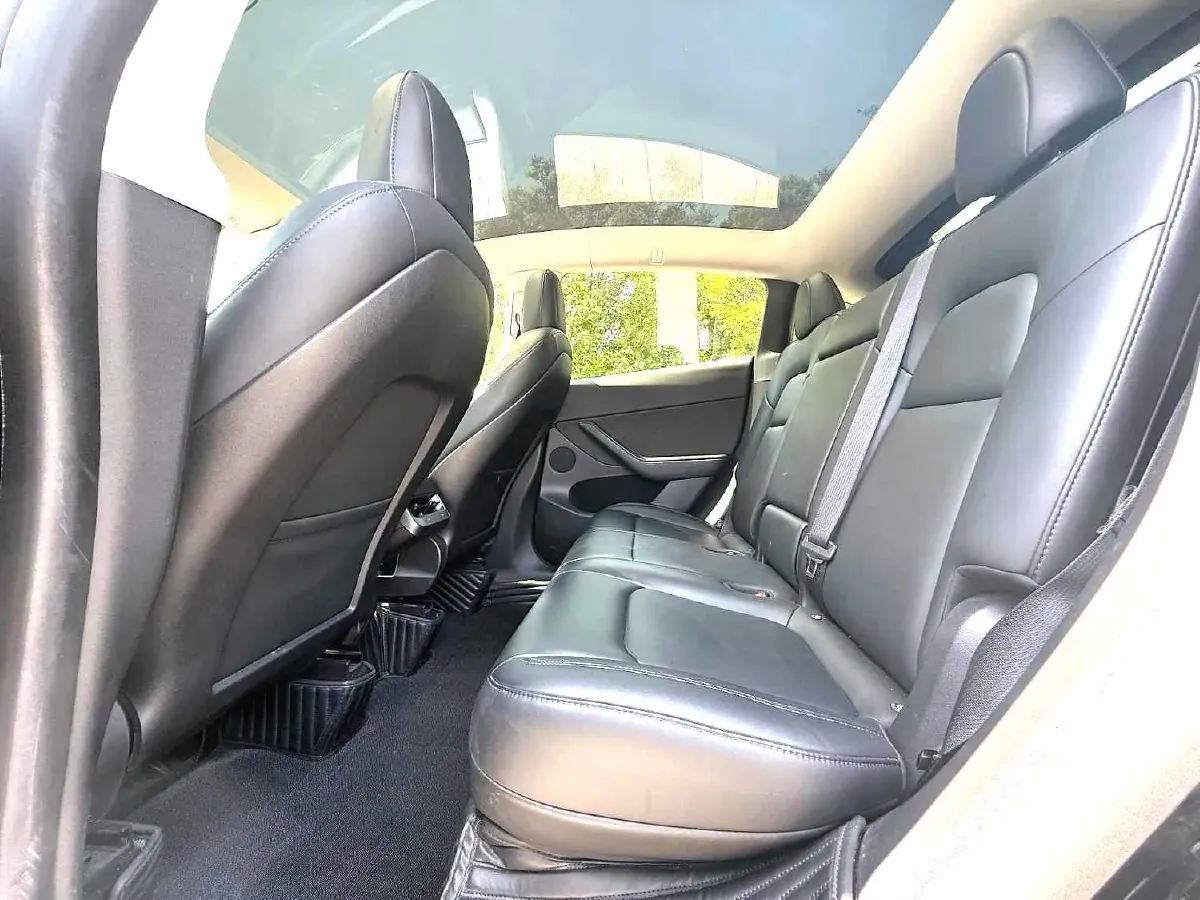 2022 Tesla Model Y BEV 60KWH,autocango,china used car exporter,china ev exporter,chinese used car exporter,chinese used ev exporter