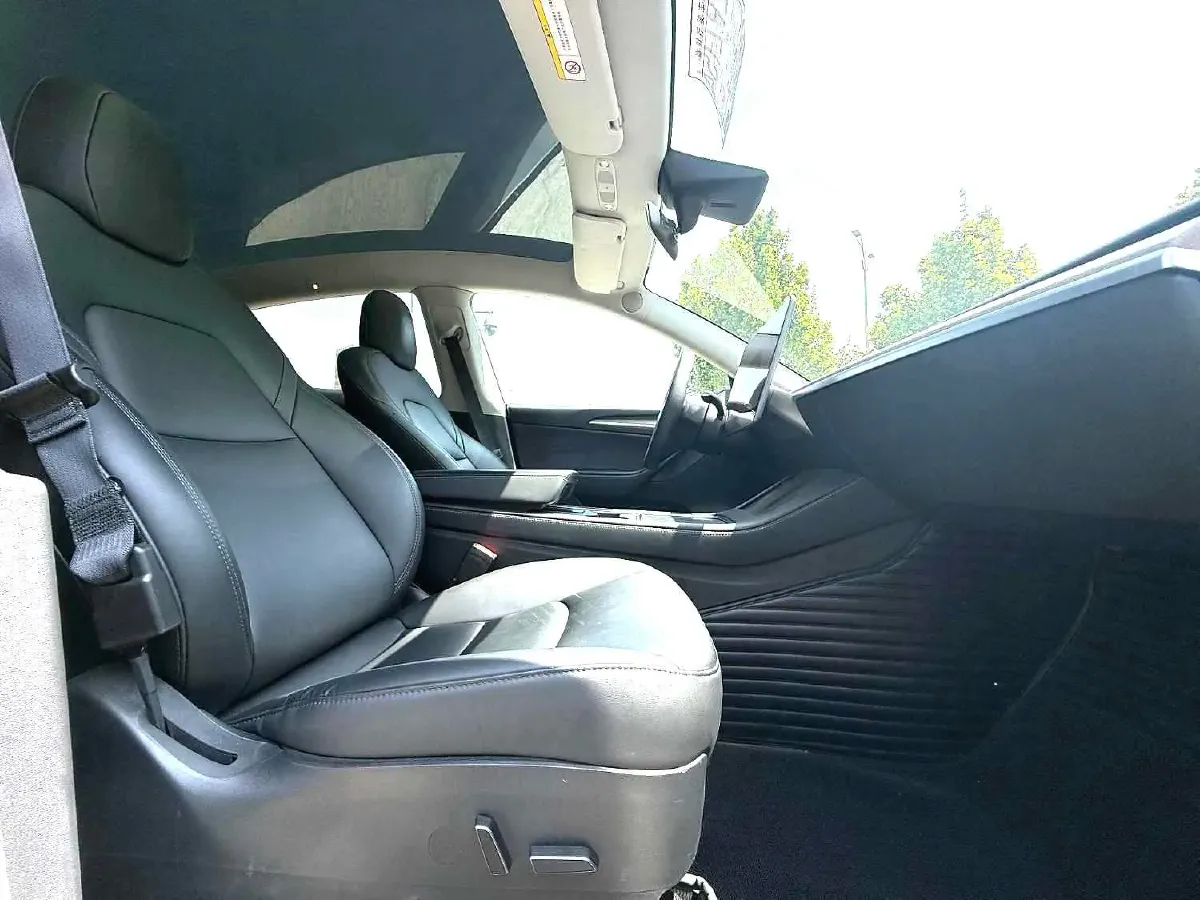 2022 Tesla Model Y BEV 60KWH,autocango,china used car exporter,china ev exporter,chinese used car exporter,chinese used ev exporter