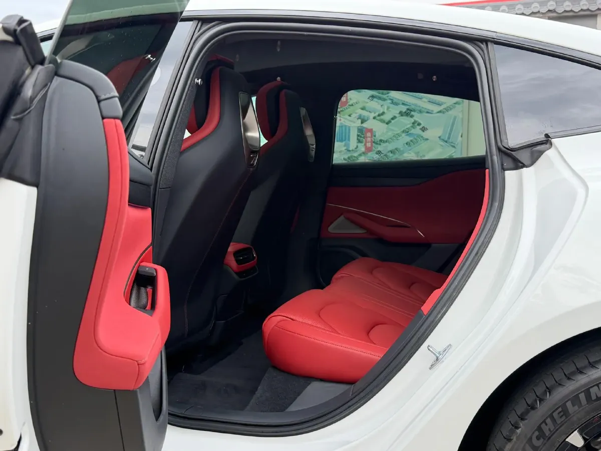 2024 MI SU7 BEV 73.6KWH,autocango,china used car exporter,china ev exporter,chinese used car exporter,chinese used ev exporter