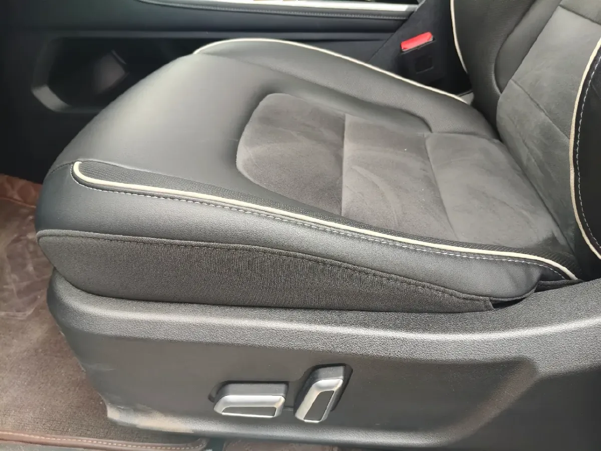 2021 Haval H6 1.5T 169HP L4 7DCT,autocango,china used car exporter,china ev exporter,chinese used car exporter,chinese used ev exporter