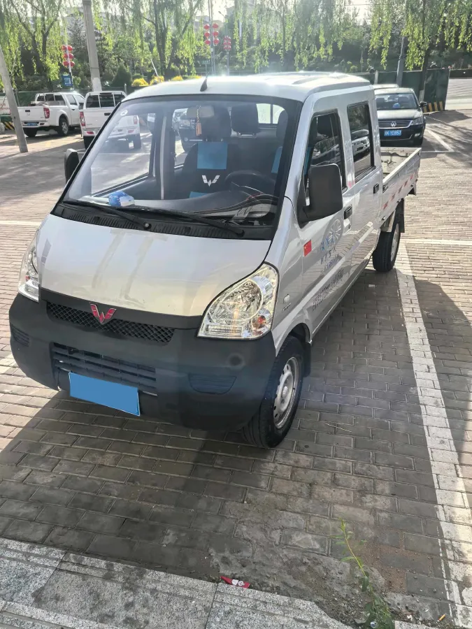2019 WuLing RongGuang New Truck 1.5L 107HP L4 5MT,autocango,china used car exporter,china ev exporter,chinese used car exporter,chinese used ev exporter