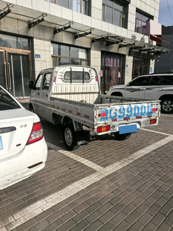 2019 WuLing RongGuang New Truck 1.5L 107HP L4 5MT,autocango,china used car exporter,china ev exporter,chinese used car exporter,chinese used ev exporter